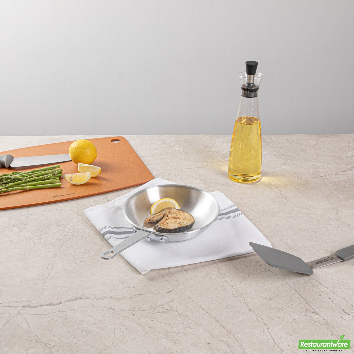 Wholesale Restaurantware Aluminum 7" Fry Pan - 13" X 7.6" X 2.3"- Bulk