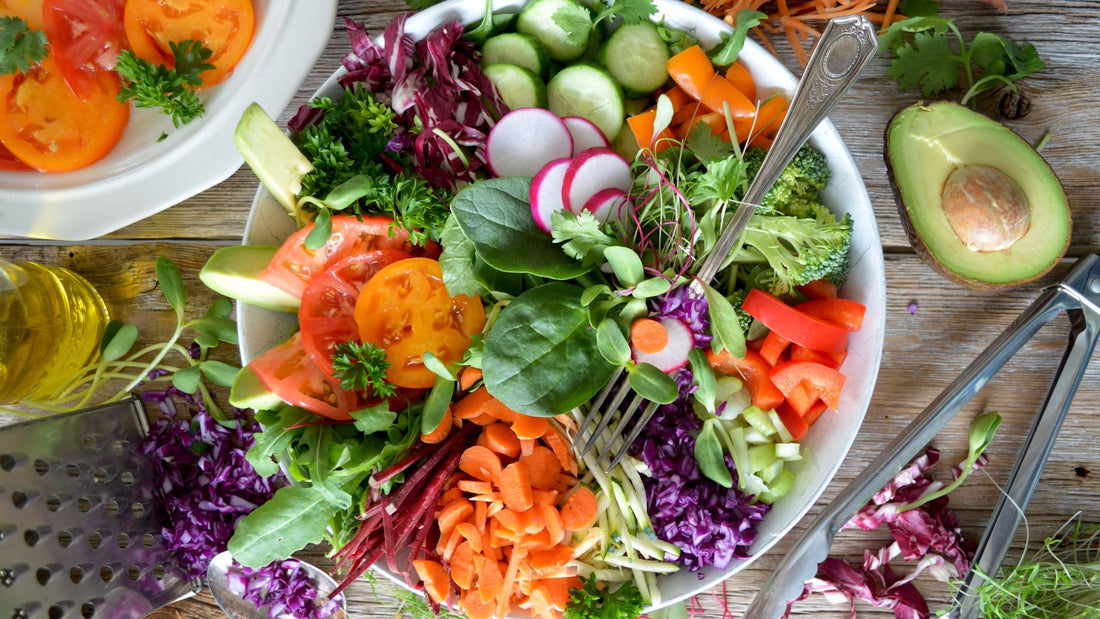 Beat the Summer Heat with These Refreshing & Healthy Foods