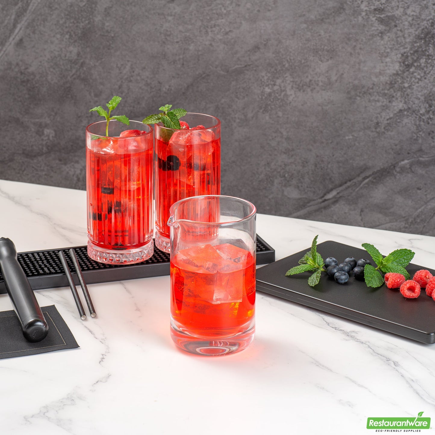 Wholesale Restaurantware Bar Lux 17 Oz Cocktail Mixing Glass - Hand-Blown, Crystal - 3 3/4" X 3 1/2" X 5 3/4" 16.9oz- Bulk