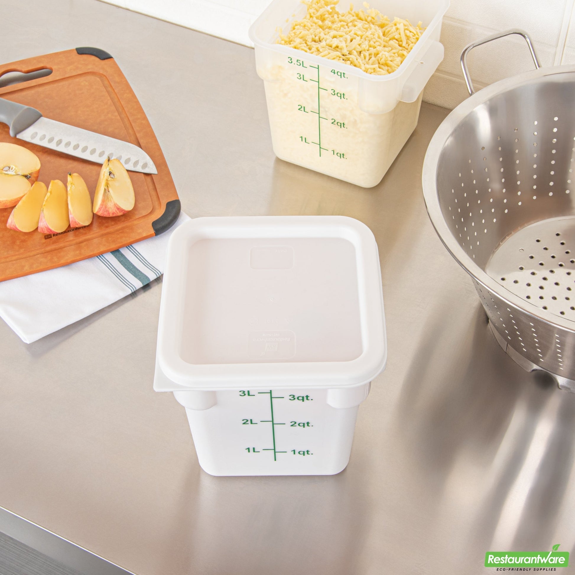 Wholesale Restaurantware Met Lux Square White Plastic Food Storage Container Lid - Fits 2 and 4 Qt- Bulk