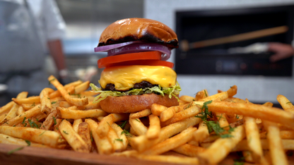 Wholesale Dix Farms Dry Aged Beef Brisket Burger 8oz- Bulk