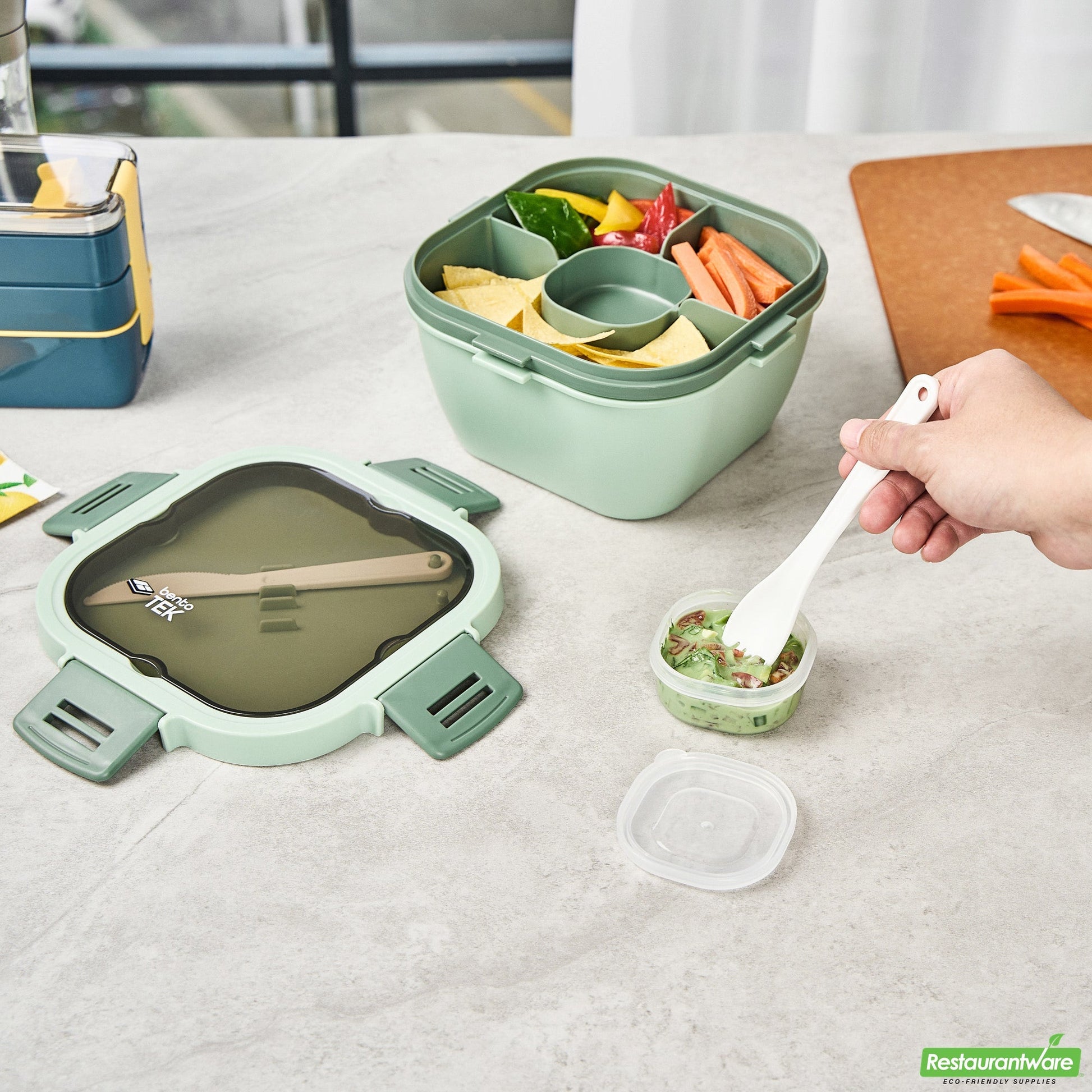 Wholesale Restaurantware 58 Oz Green Lunch Box - Bpa-Free, Microwave-Safe - 7.3" X 7.3" X 4.3"- Bulk