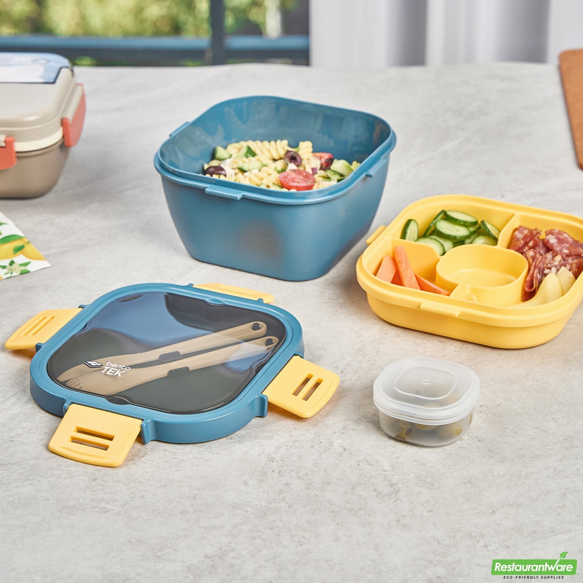 Wholesale Restaurantware 58 Oz Blue and Yellow Lunch Box- Bpa-Free, Microwave-Safe- Bulk