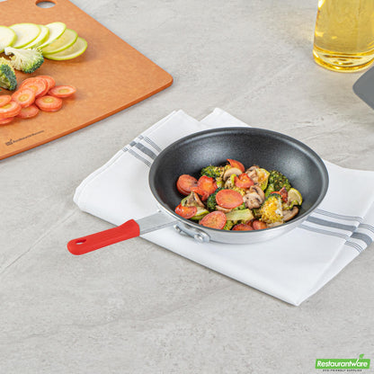 Wholesale Restaurantware Bundle: 1 Aluminum 8 Non-Stick Fry Pan and 1 Red Sleeve- Bulk