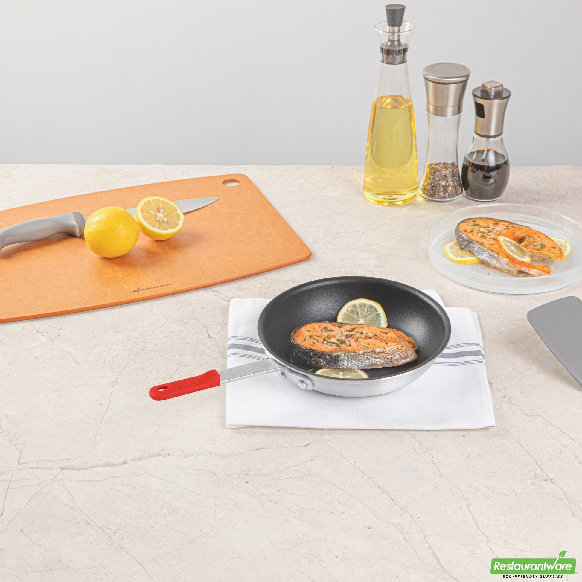 Wholesale Restaurantware Bundle: 1 Aluminum 9 Non-Stick Fry Pan and 1 Red Sleeve- Bulk