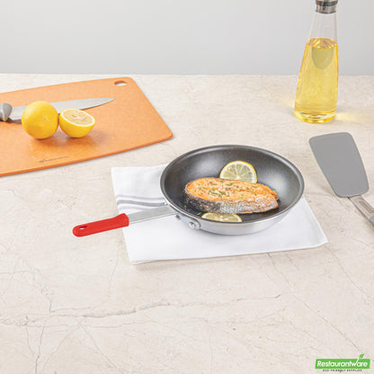 Wholesale Restaurantware Bundle: 1 Aluminum 9 Non-Stick Fry Pan and 1 Red Sleeve- Bulk