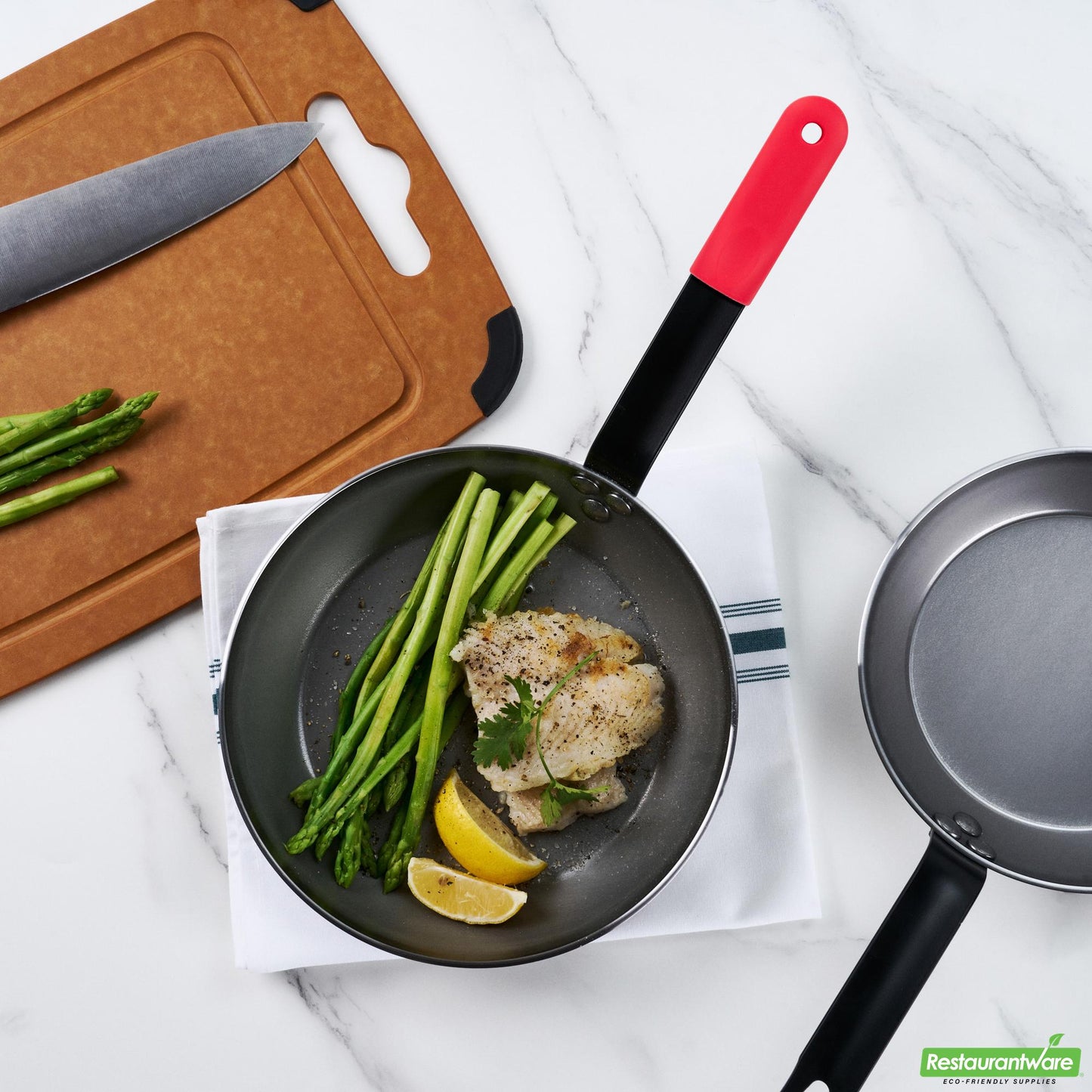 Wholesale Restaurantware Bundle: 6 Carbon Steel 9 1/2" Non-Stick Fry Pans and 6 Sleeves- Bulk