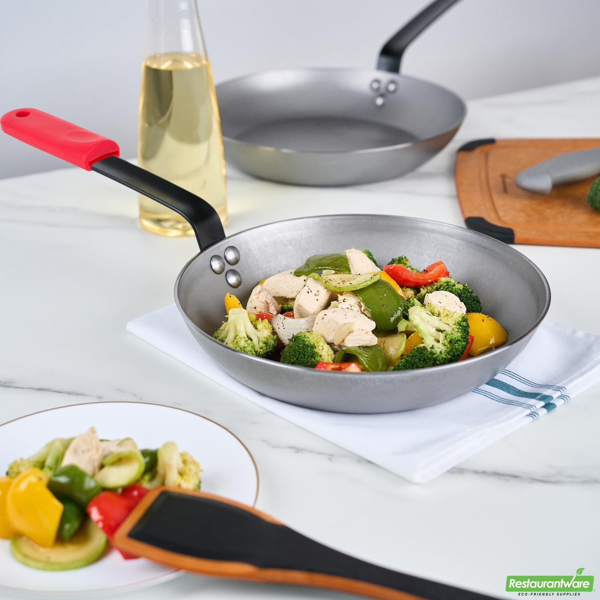 Wholesale Restaurantware Bundle: 1 Carbon Steel 10" Non-Stick Fry Pan and 1 Sleeve- Bulk