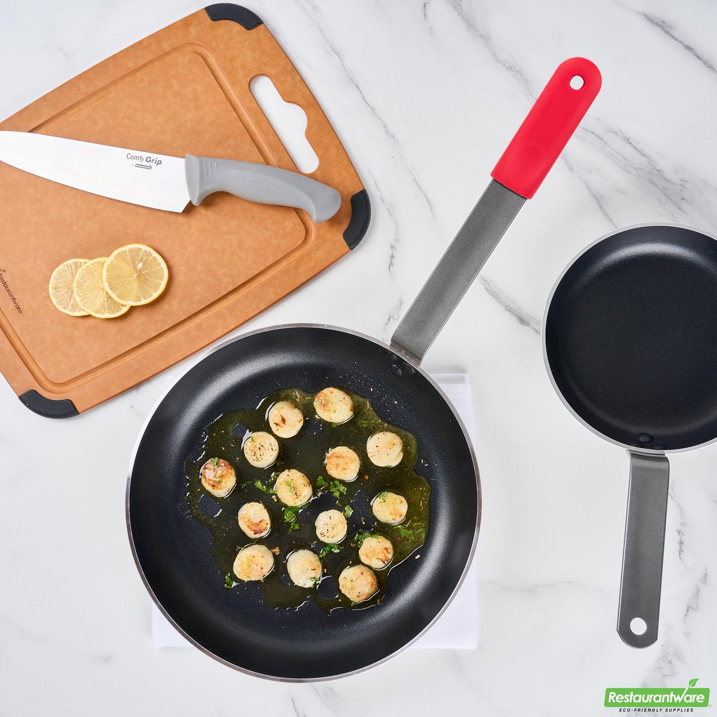 Wholesale Restaurantware Bundle: 6 Aluminum 12 Induction Ready Fry Pans and 6 Red Sleeves- Bulk
