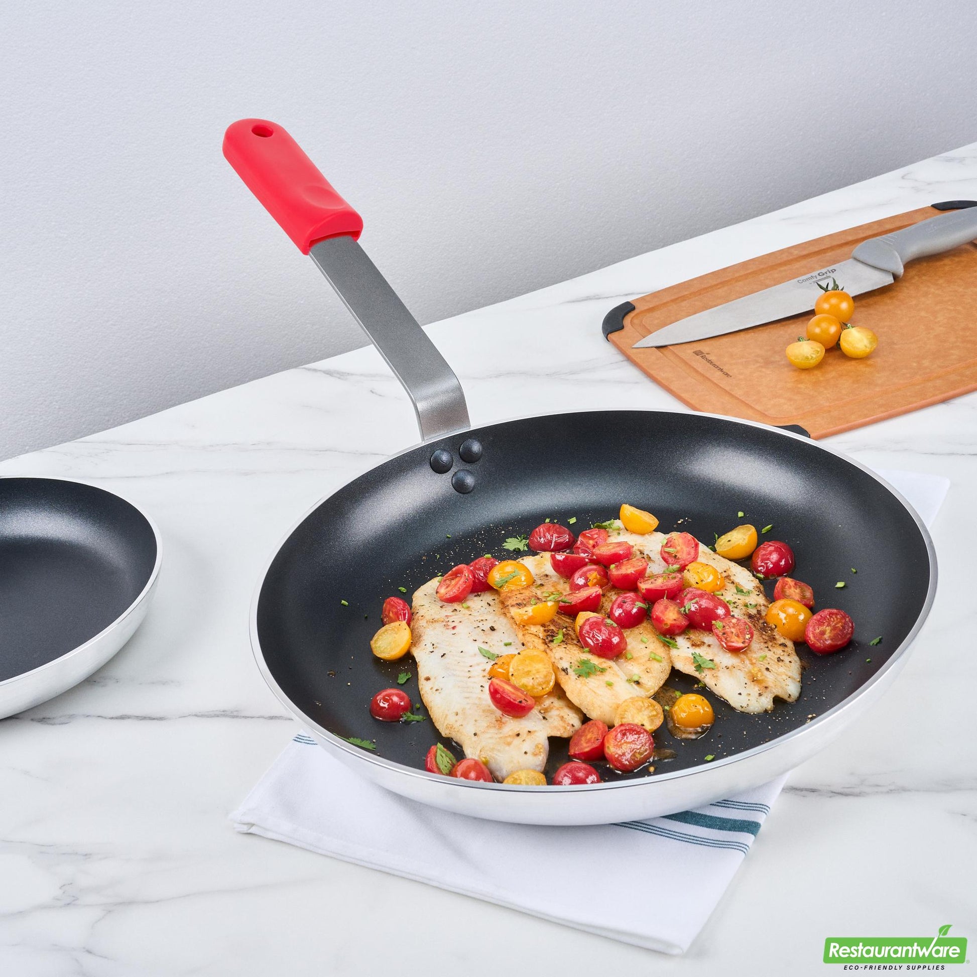 Wholesale Restaurantware Bundle: 1 Aluminum 16 Induction Ready Fry Pan and 1 Red Sleeve- Bulk
