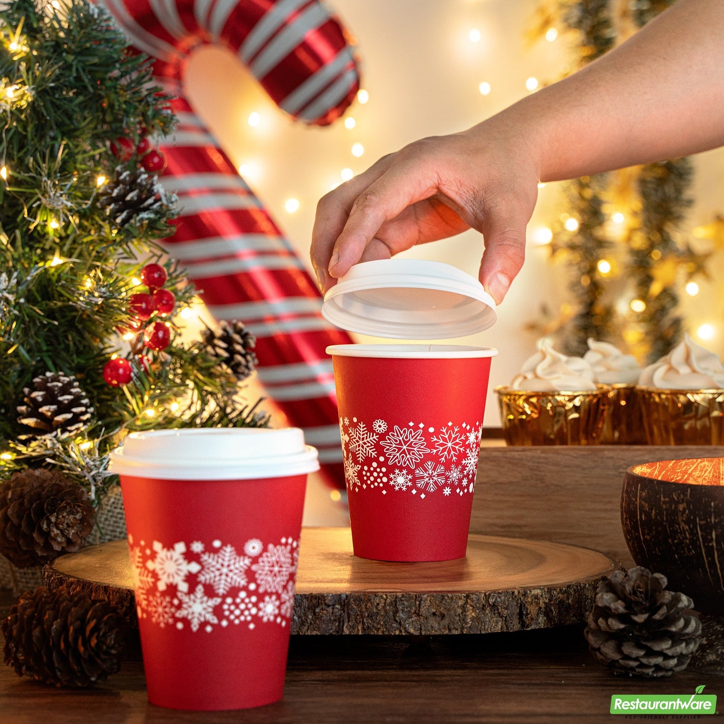 Wholesale Restaurantware Cup Cff Ppr 12oz Rd Xms Snwflk- Bulk
