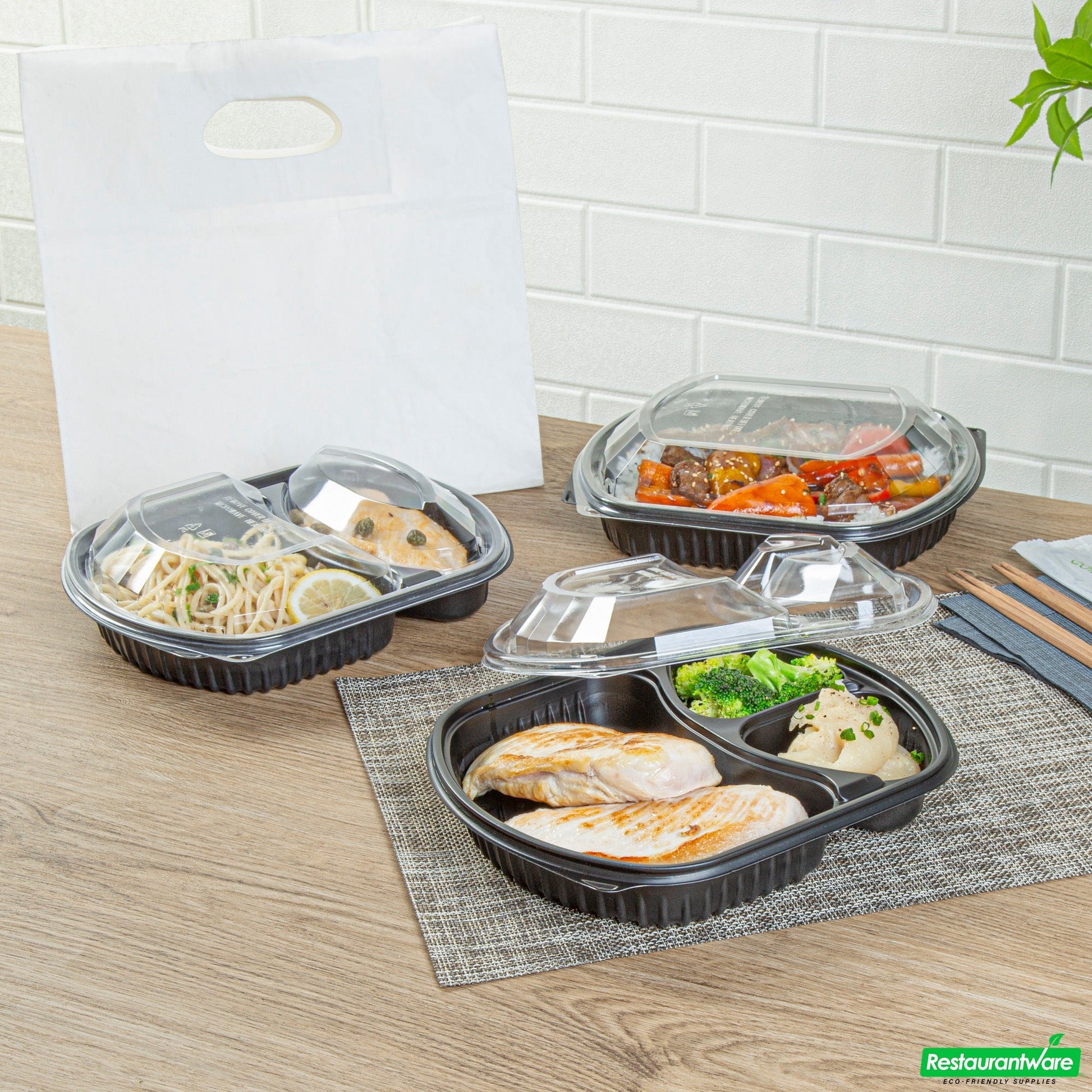 Wholesale Restaurantware 36 Oz Rectangle Black Plastic Food Container - with Clear Lid, Microwavable, 3 Compartments - 9 1/4" X 8" X 2 3/4" - 50 Count Box- Bulk