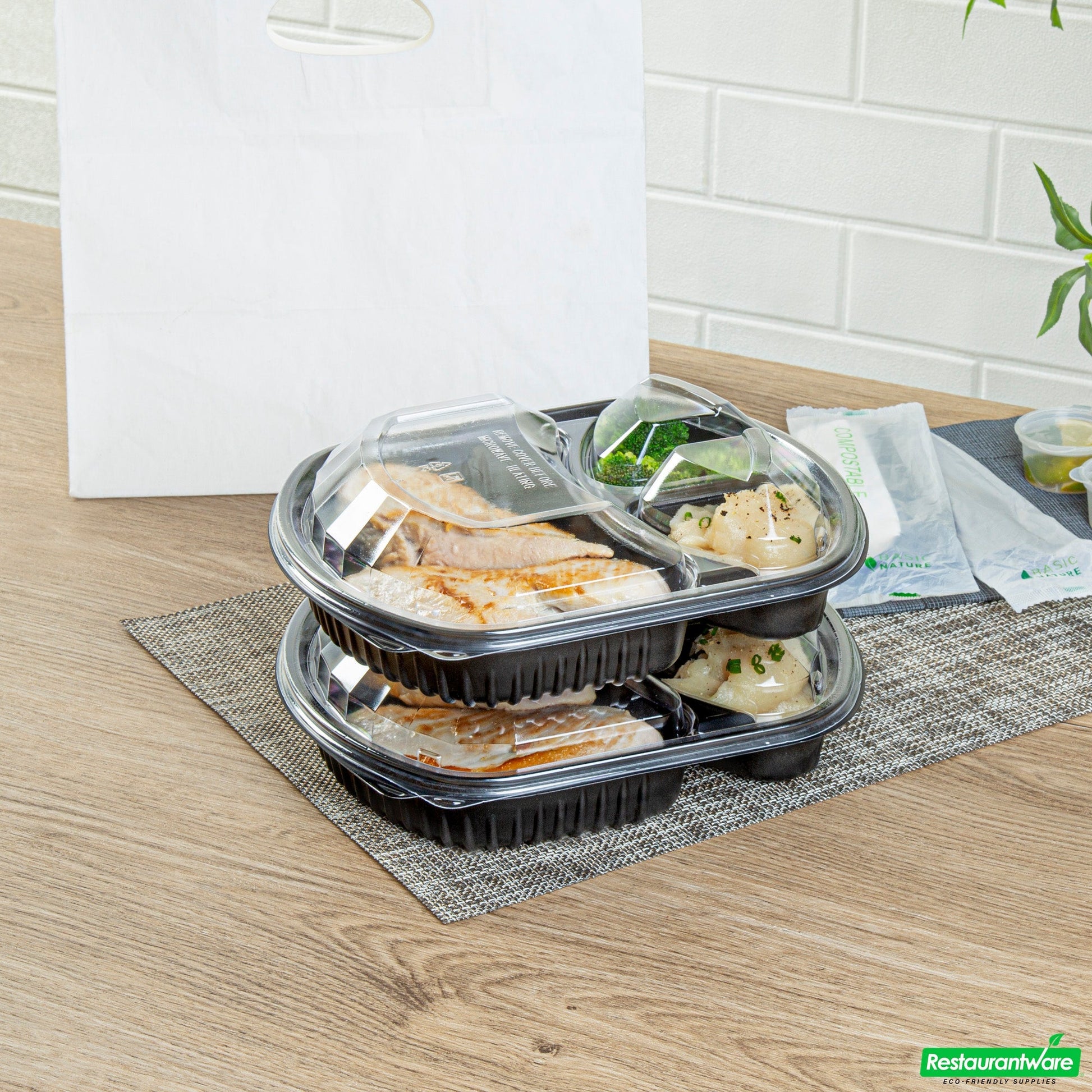 Wholesale Restaurantware 36 Oz Rectangle Black Plastic Food Container - with Clear Lid, Microwavable, 3 Compartments - 9 1/4" X 8" X 2 3/4" - 50 Count Box- Bulk