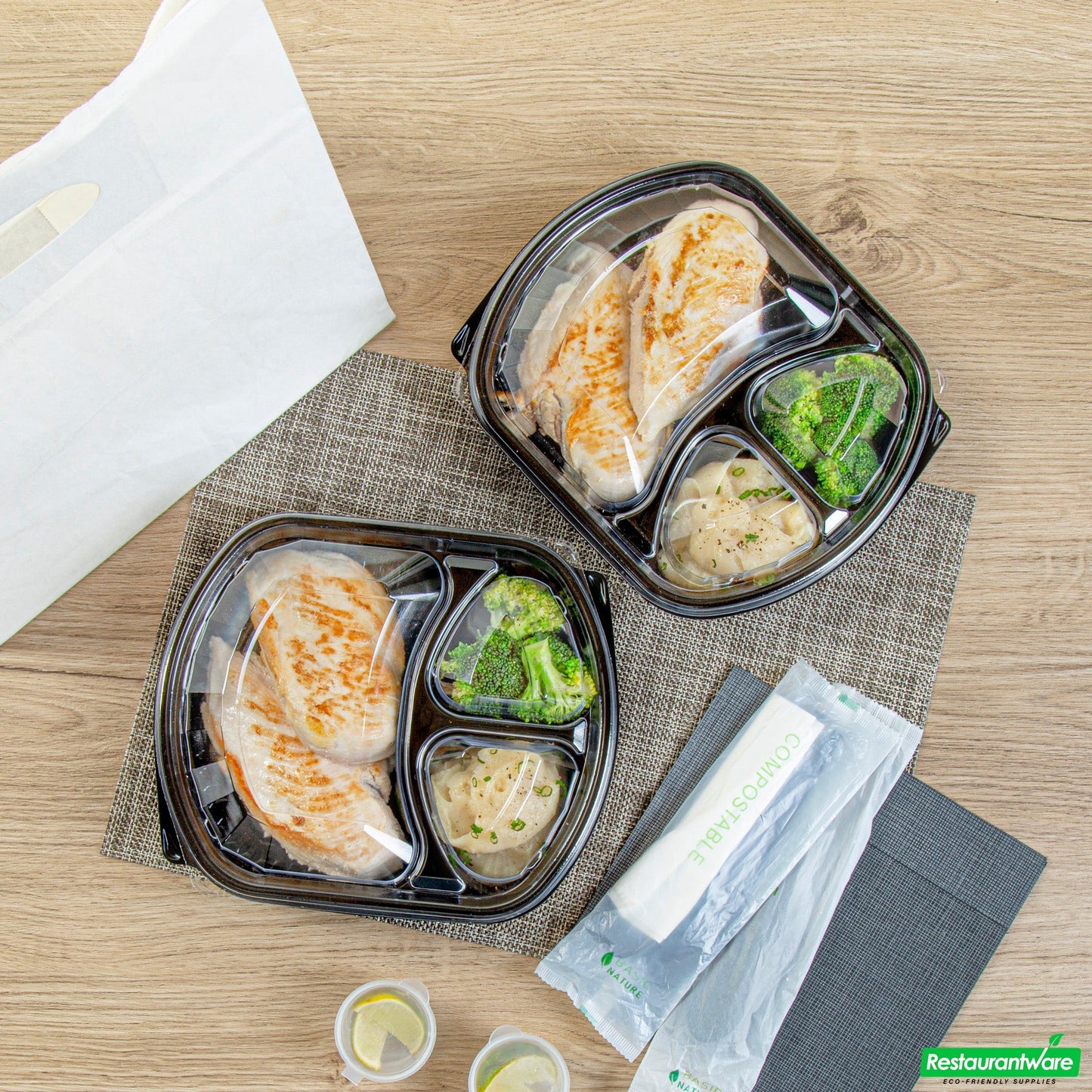 Wholesale Restaurantware 36 Oz Rectangle Black Plastic Food Container - with Clear Lid, Microwavable, 3 Compartments - 9 1/4" X 8" X 2 3/4" - 50 Count Box- Bulk
