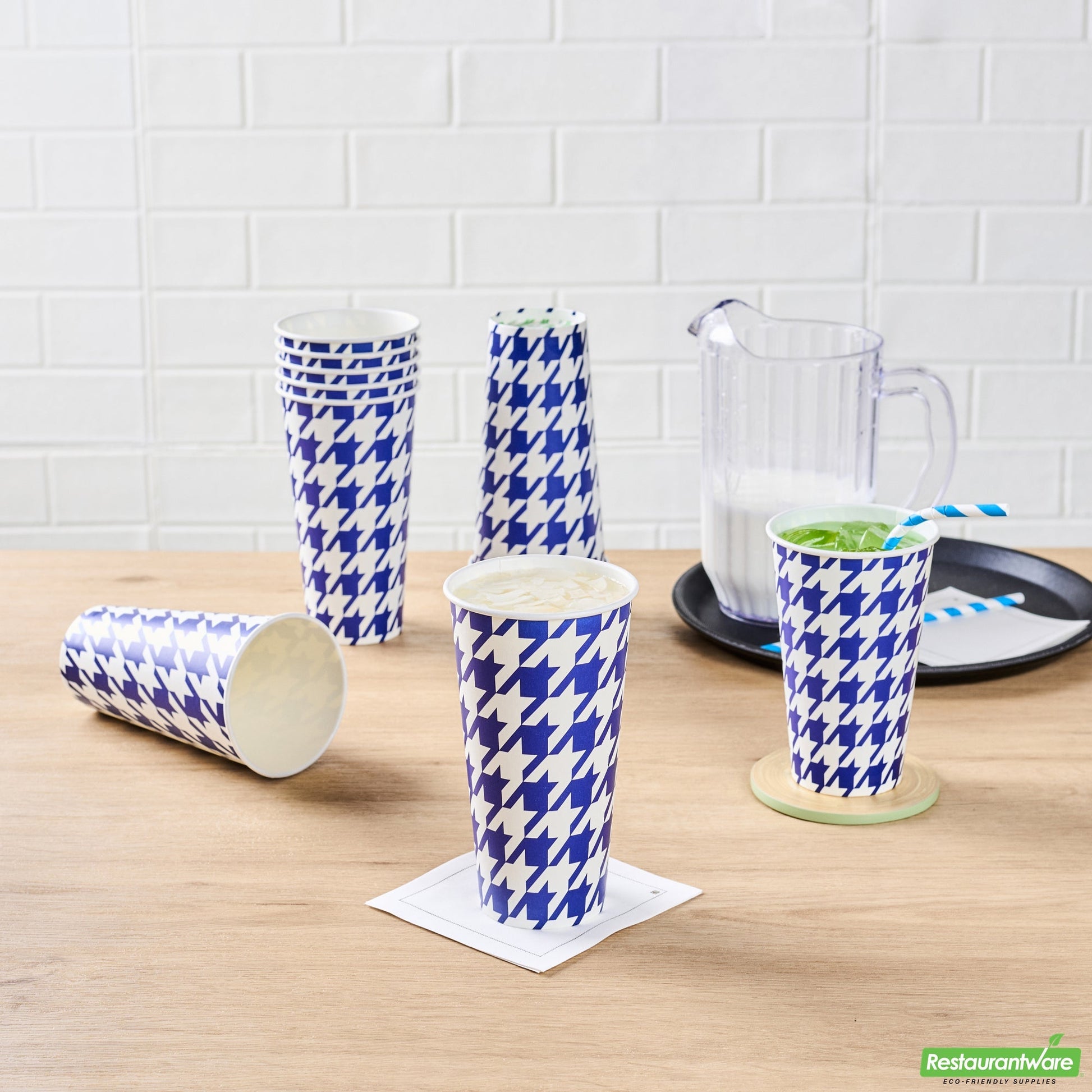 Wholesale Restaurantware RW Base 20 Oz Round White Paper Cold Cup - 3 1/2 X 3 1/2 X 6 1/4 - 25 Count Box- Bulk