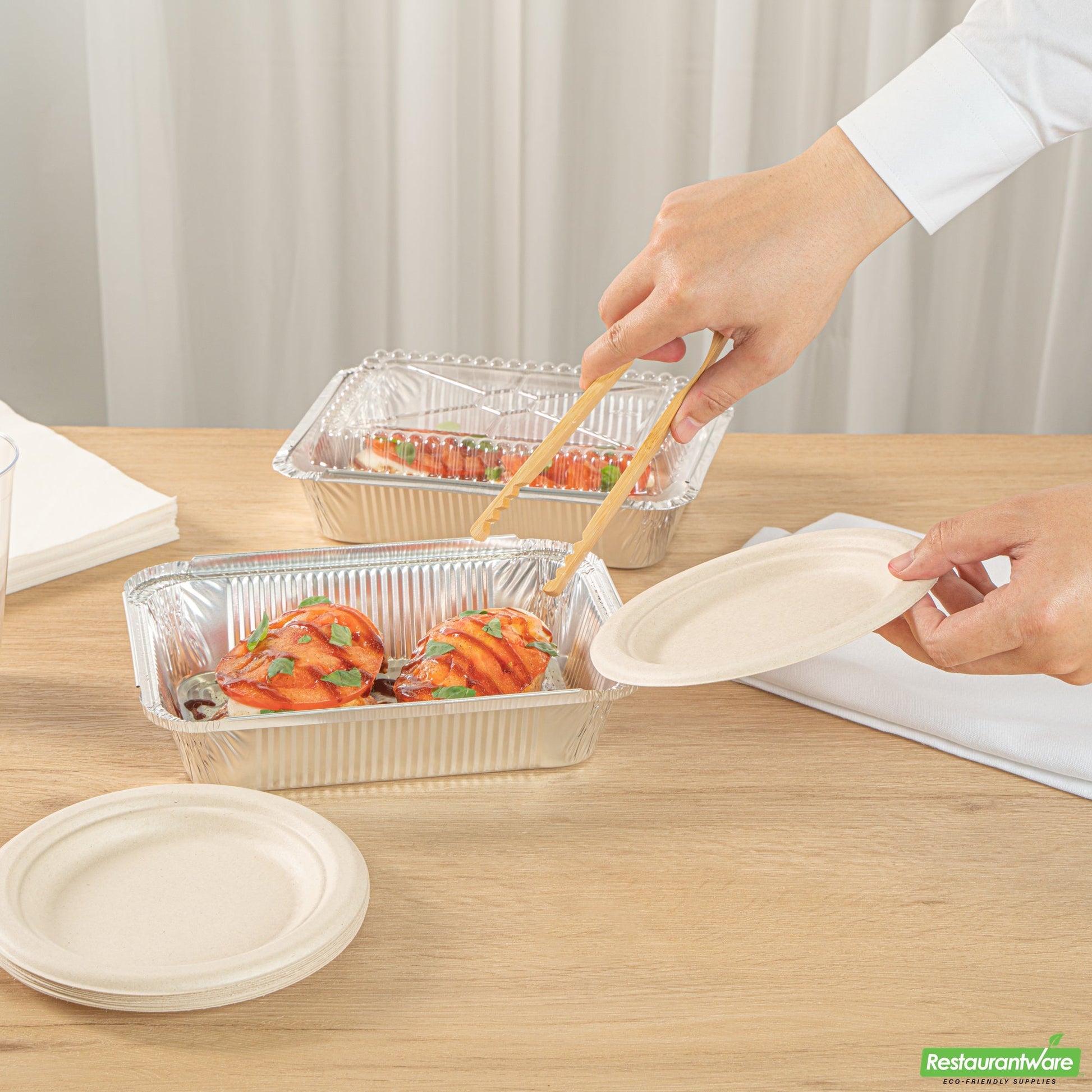 Wholesale Restaurantware Foil Lux 2 1/4 Lb Oblong Aluminum Container - 8 1/2" X 6 1/4" X 1 3/4" - 100 Count Box- Bulk