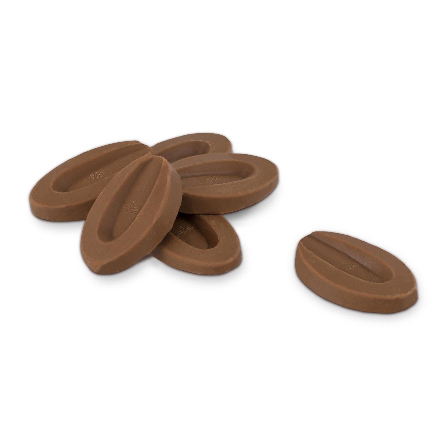 Wholesale Valrhona Grand Cru de Terroir Andoa Lactee Feves 6.6 lbs- Bulk
