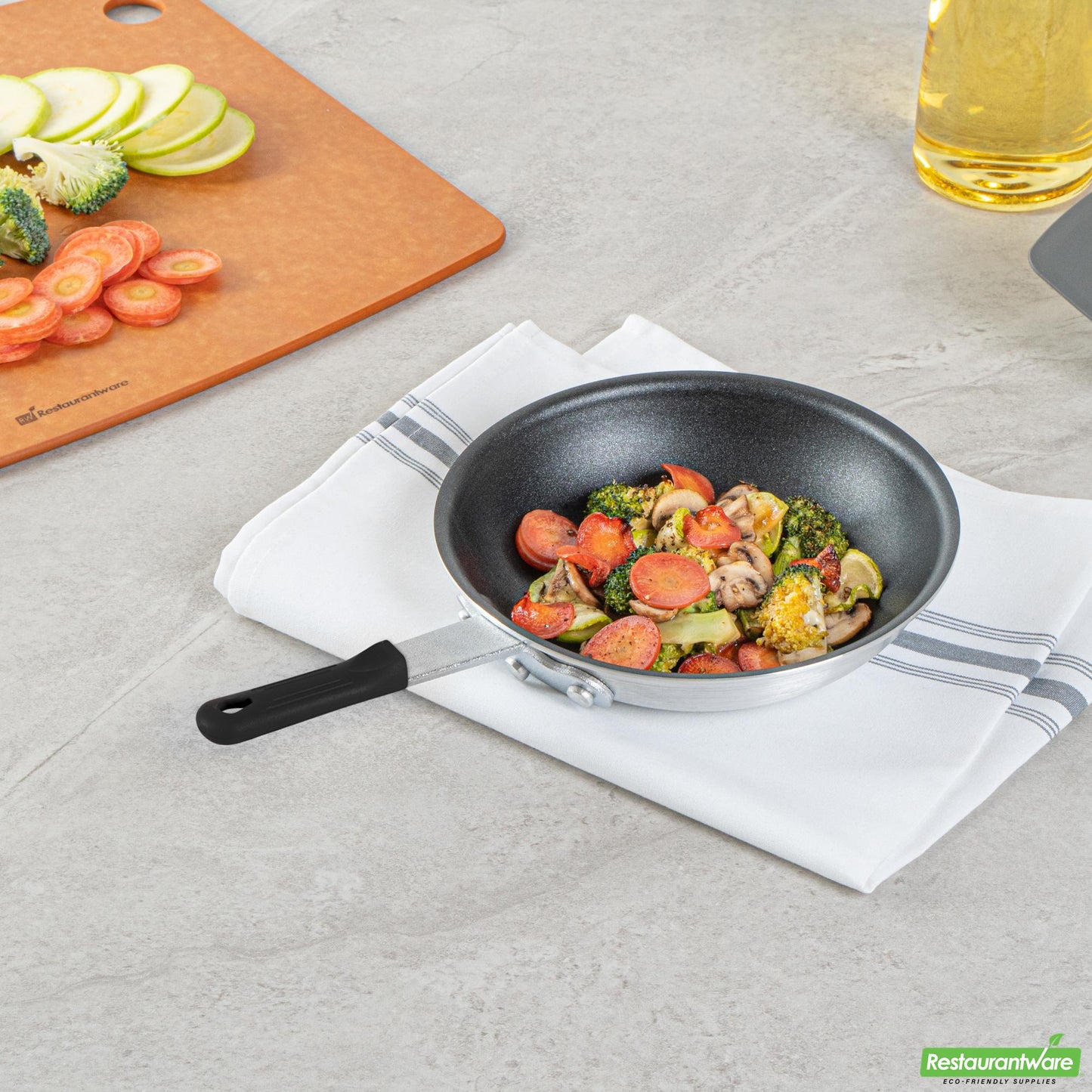 Wholesale Restaurantware Bundle: 6 Aluminum 8" Non-Stick Fry Pans and 6 Black Sleeves- Bulk