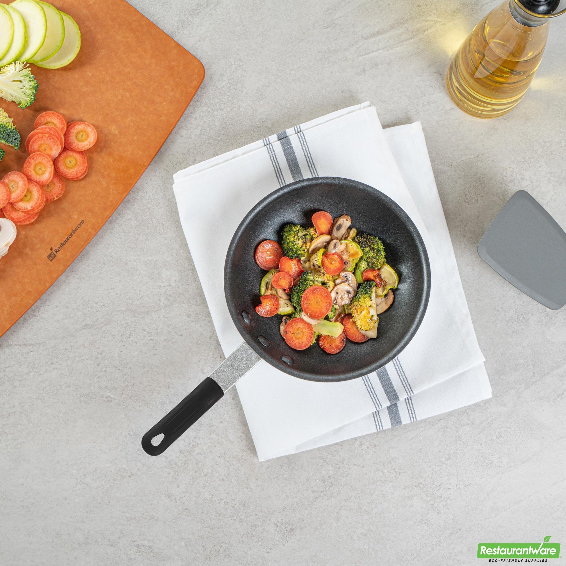 Wholesale Restaurantware Bundle: 6 Aluminum 8" Non-Stick Fry Pans and 6 Black Sleeves- Bulk