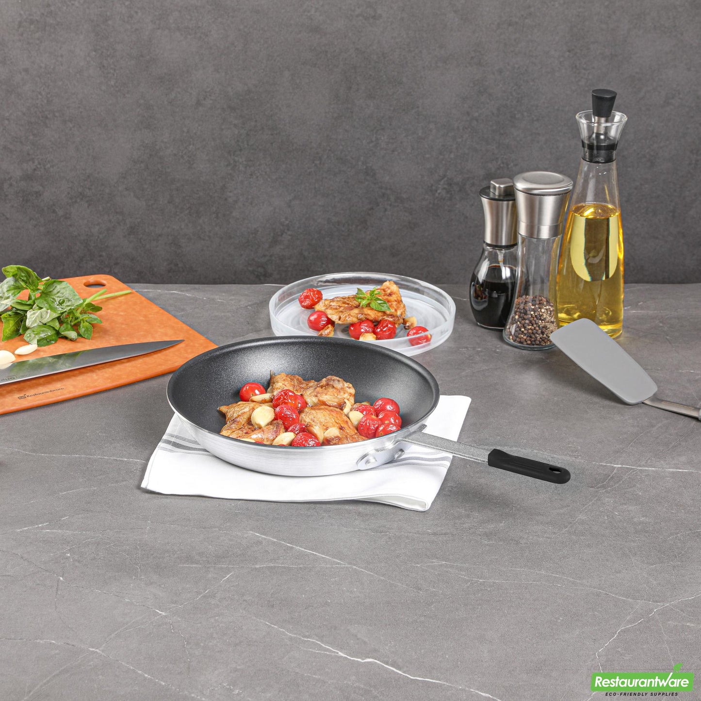 Wholesale Restaurantware Bundle: 6 Aluminum 10" Non-Stick Fry Pans and 6 Black Sleeves- Bulk