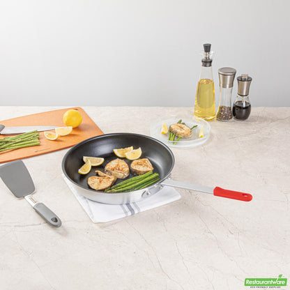 Wholesale Restaurantware Bundle: 6 Aluminum 12" Non-Stick Fry Pans and 6 Red Sleeves- Bulk