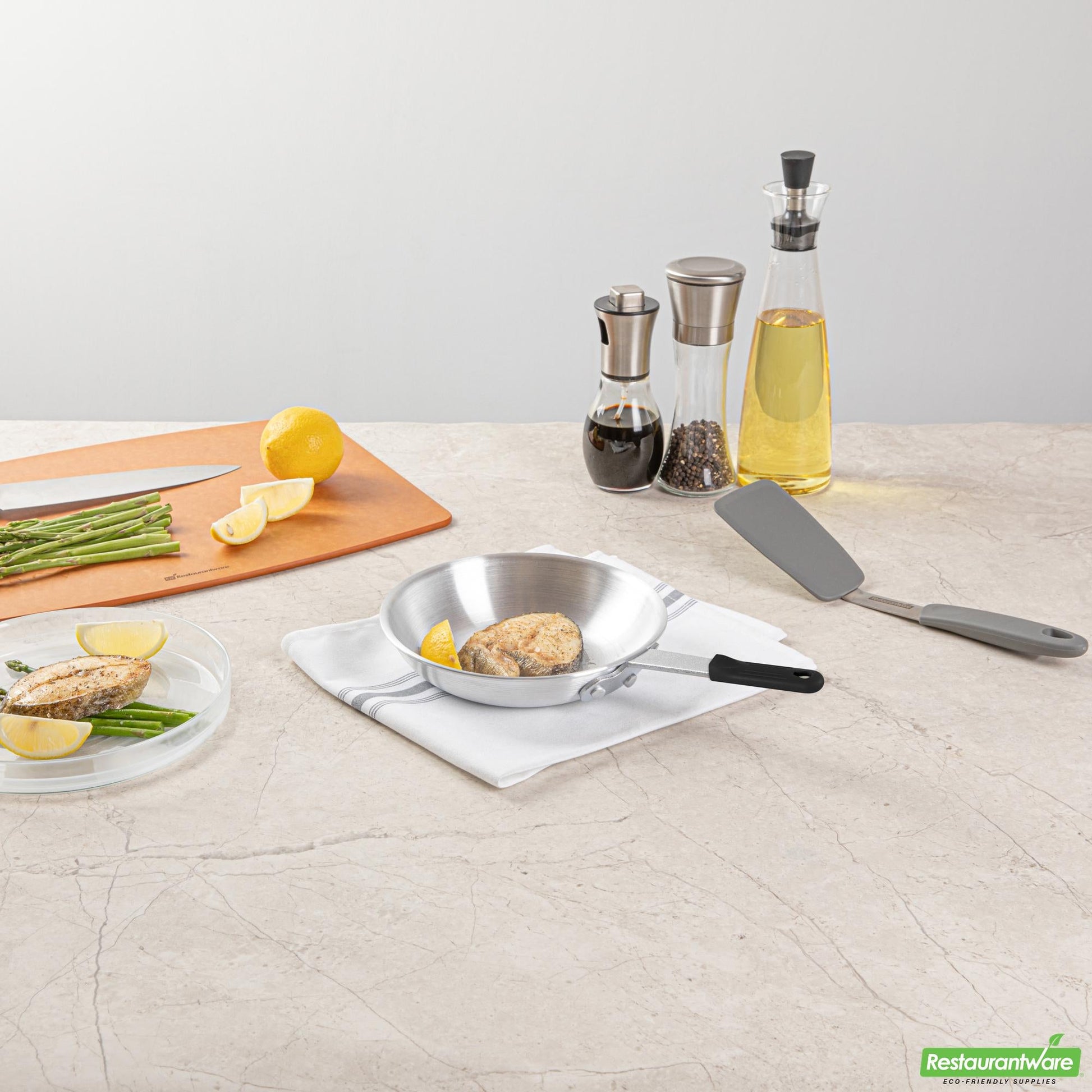 Wholesale Restaurantware Bundle: 6 Aluminum 8" Fry Pans and 6 Black Sleeves- Bulk