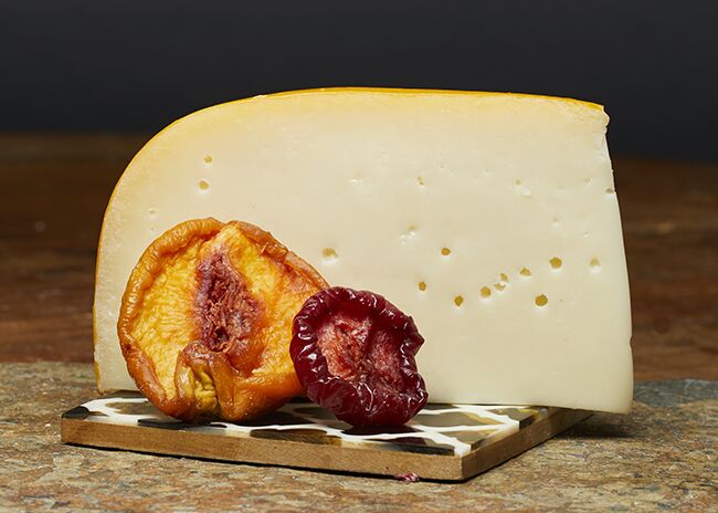 Wholesale Gouda Young (2-4 mo.) Cheese 16 lb- Bulk