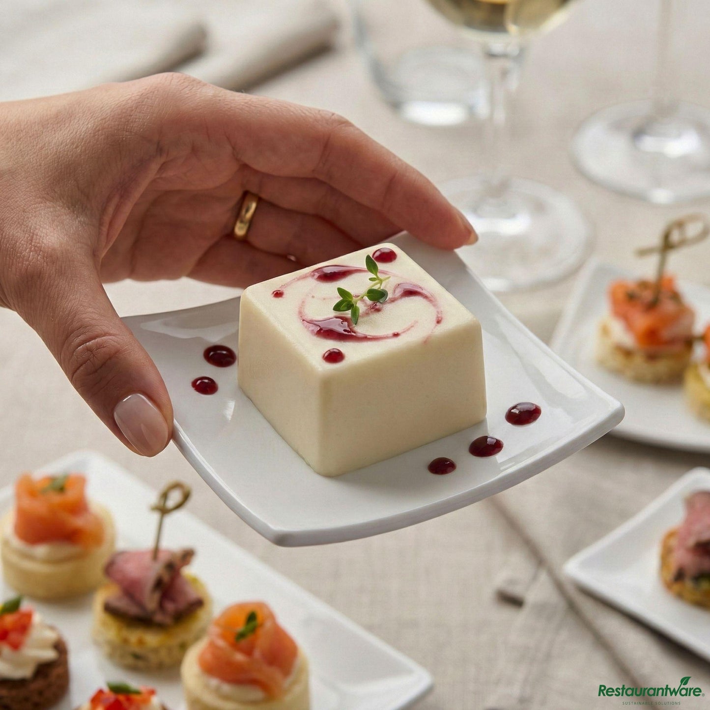 Restaurantware Square White Porcelain Mini Volare Dish - 3" X 3" X 1/2"