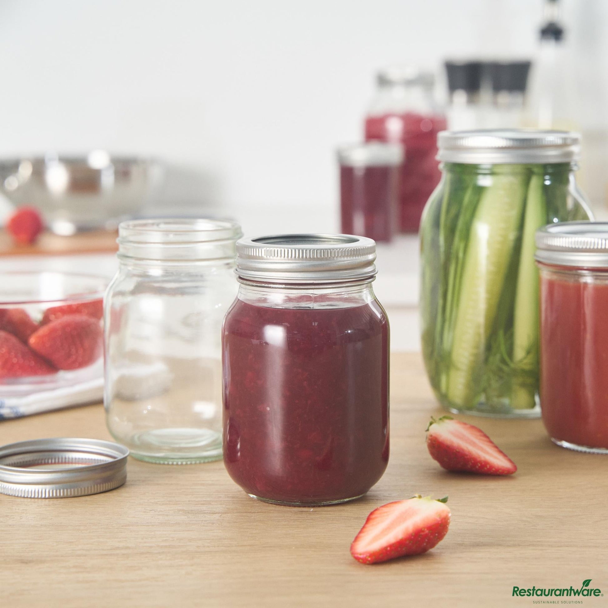 Wholesale Restaurantware 16 Oz Pint Regular Mouth Glass Canning / Mason Jar - 3.2"×3.2"×5.1"- Bulk