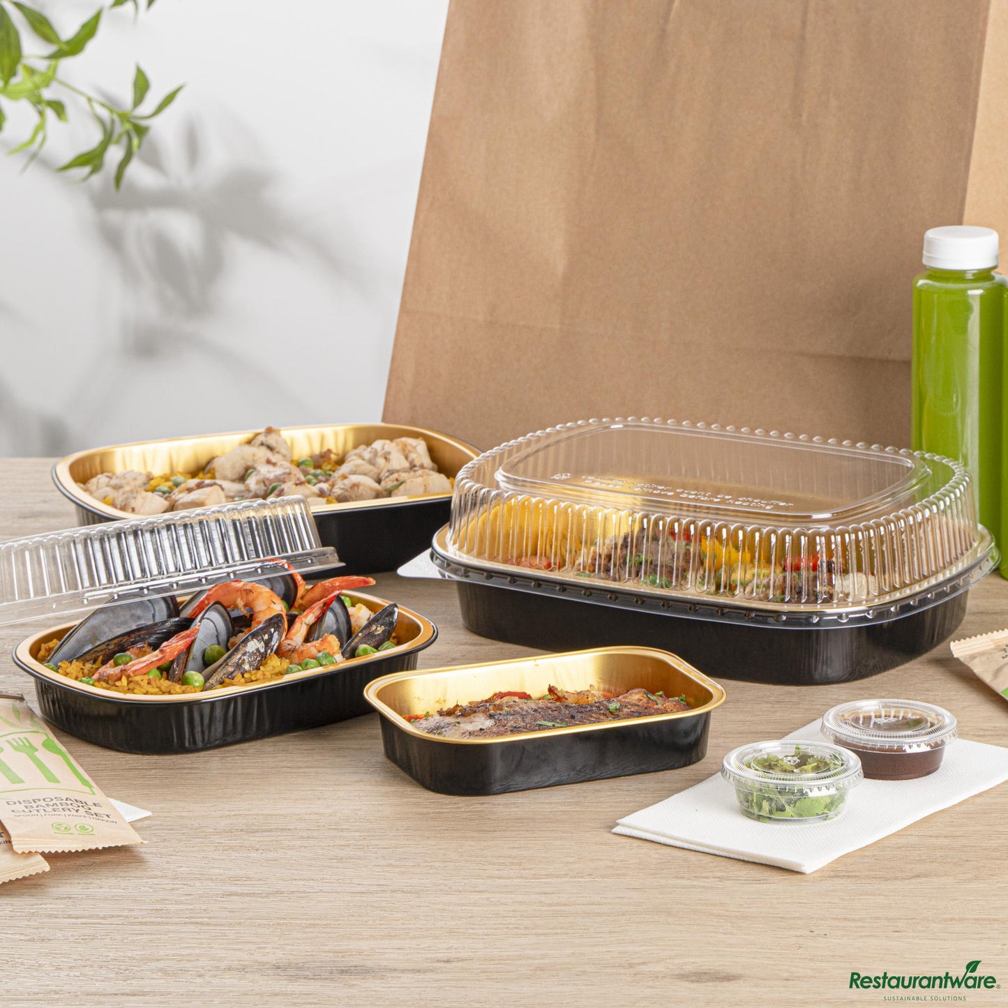 Restaurantware 14 Oz Oblong Black and Gold Heavy-Duty Foil Entree / Take Out Pan - 6.4"×4.6"×1.3"
