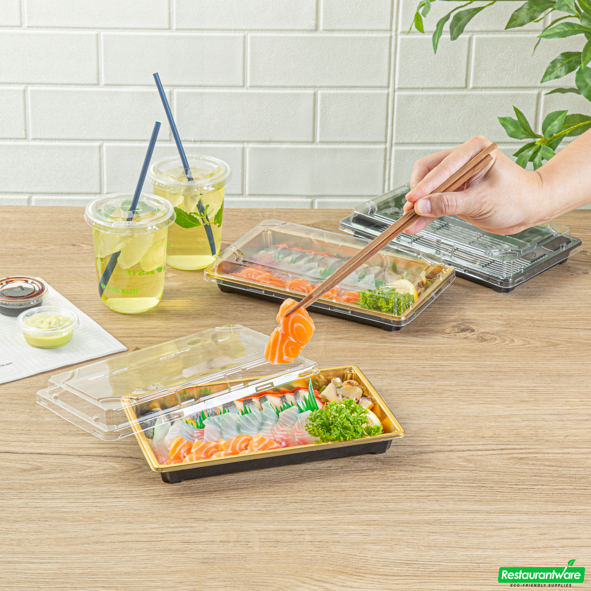Wholesale Restaurantware Roku Rectangle Gold Plastic Take Out Sushi Tray - with Clear Lid - 9 1/4" X 6" X 1 3/4" - 100 Count Box- Bulk