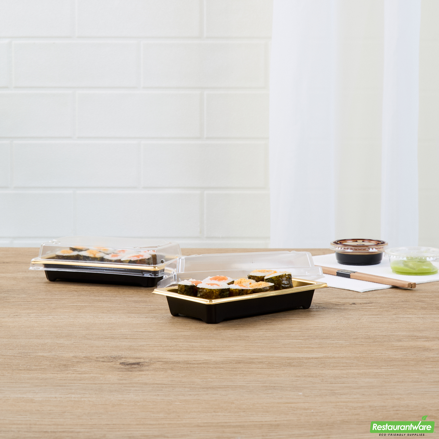 Wholesale Restaurantware Roku Rectangle Gold Plastic Take Out Sushi Tray - with Clear Lid - 5 1/4" X 3 1/4" X 1 1/2" - 100 Count Box- Bulk