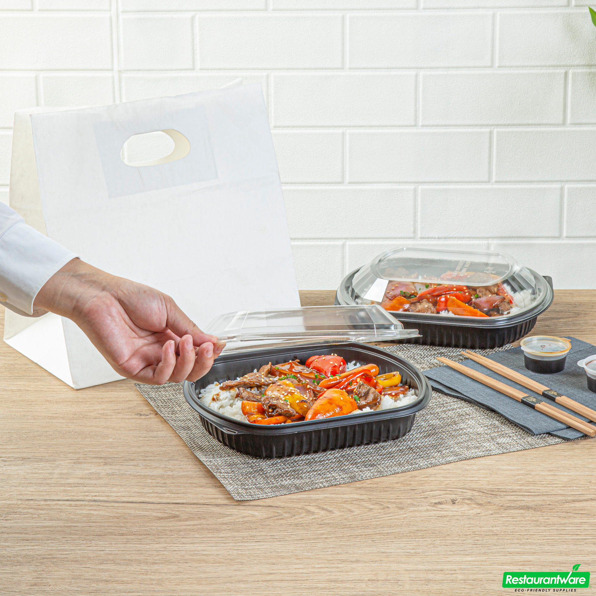 Wholesale Restaurantware 36 Oz Rectangle Black Plastic Food Container - with Clear Lid, Microwavable - 9 1/4" X 7 3/4" X 2 3/4" - 50 Count Box- Bulk
