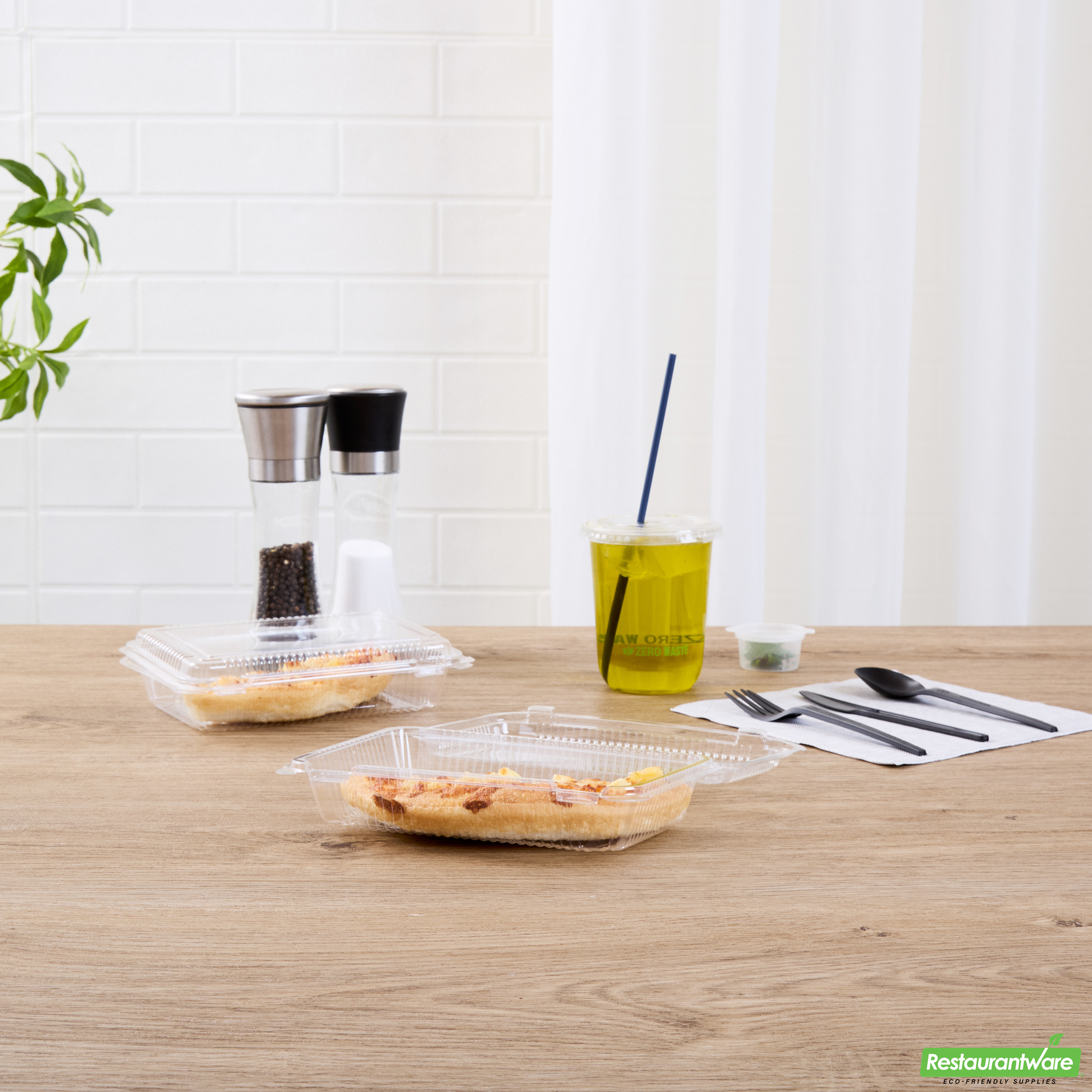 Wholesale Restaurantware Thermo Tek Rectangle Clear Plastic Clamshell Container - 7 1/2" X 5 1/4" X 1 3/4" - 100 Count Box- Bulk