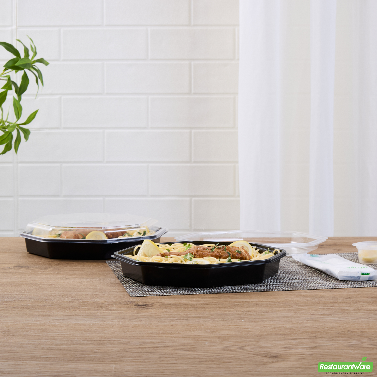 Wholesale Restaurantware Octagon Black Plastic Food Container - with Clear Lid - 9" X 9" X 2" - 100 Count Box- Bulk