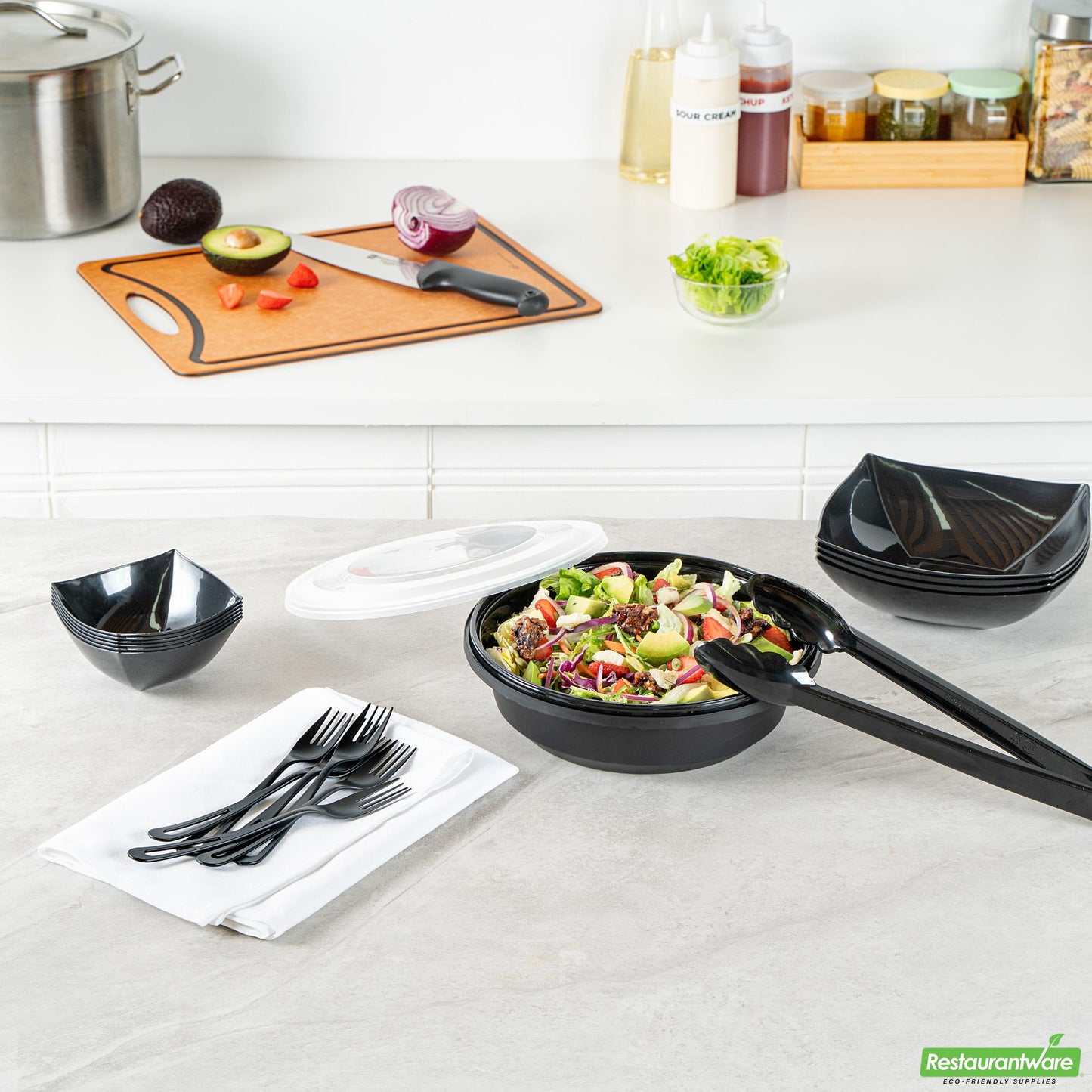 Wholesale Restaurantware Cater Tek 68 Oz Round Black Plastic Catering / Serving Bowl - with Clear Lid, Microwavable - 9 3/4" X 9 3/4" X 3" - 100 Count Box- Bulk