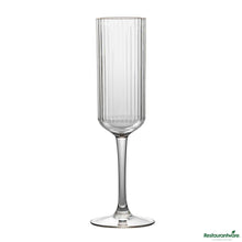 Wholesale Restaurantware 6 Oz Clear San Plastic Champagne Flute - 2.6" X 2.6" X 8.2"- Bulk