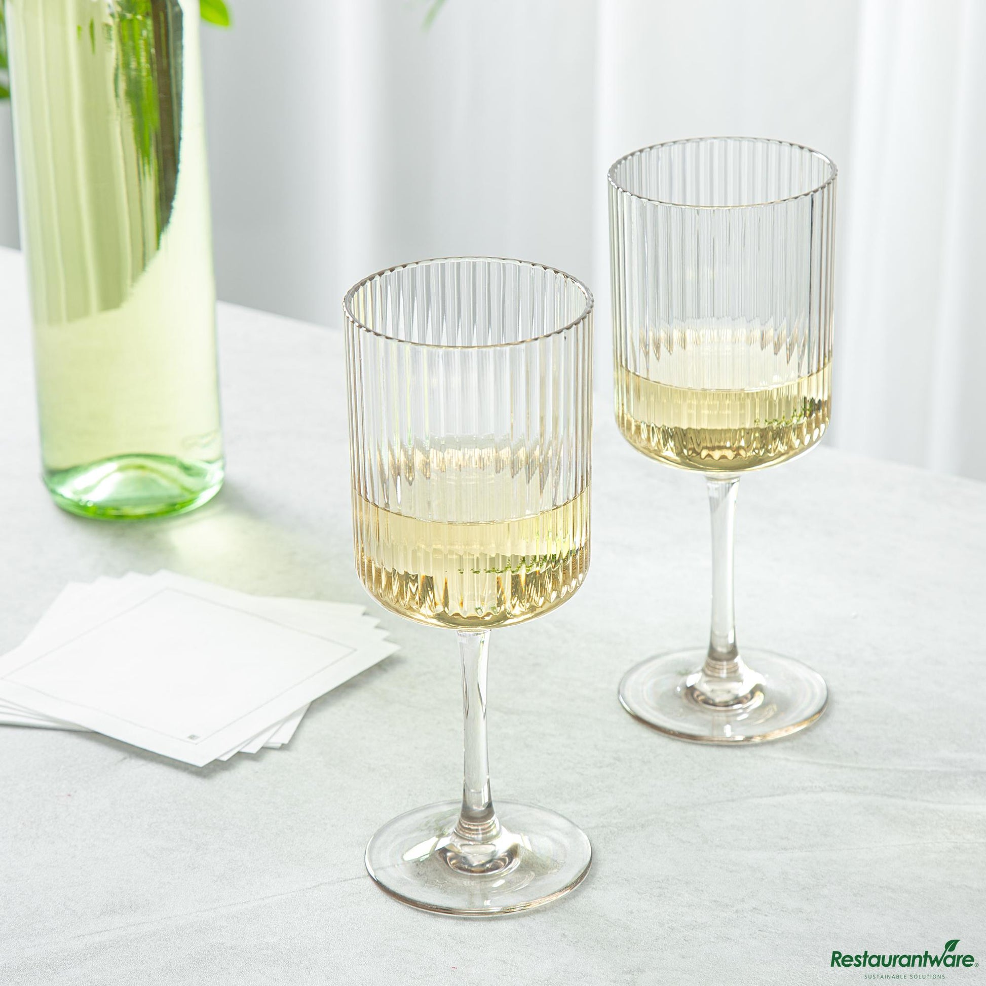 Wholesale Restaurantware 12 Oz Clear San Plastic Wine Glass - 3" X 3" X 7.7"- Bulk