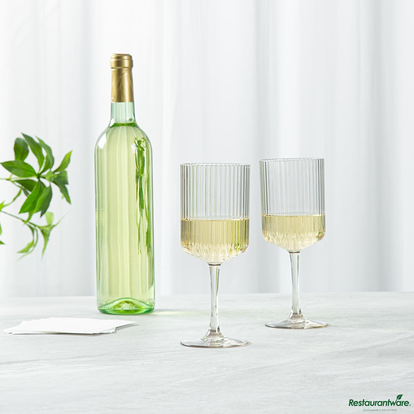Wholesale Restaurantware 12 Oz Clear San Plastic Wine Glass - 3" X 3" X 7.7"- Bulk