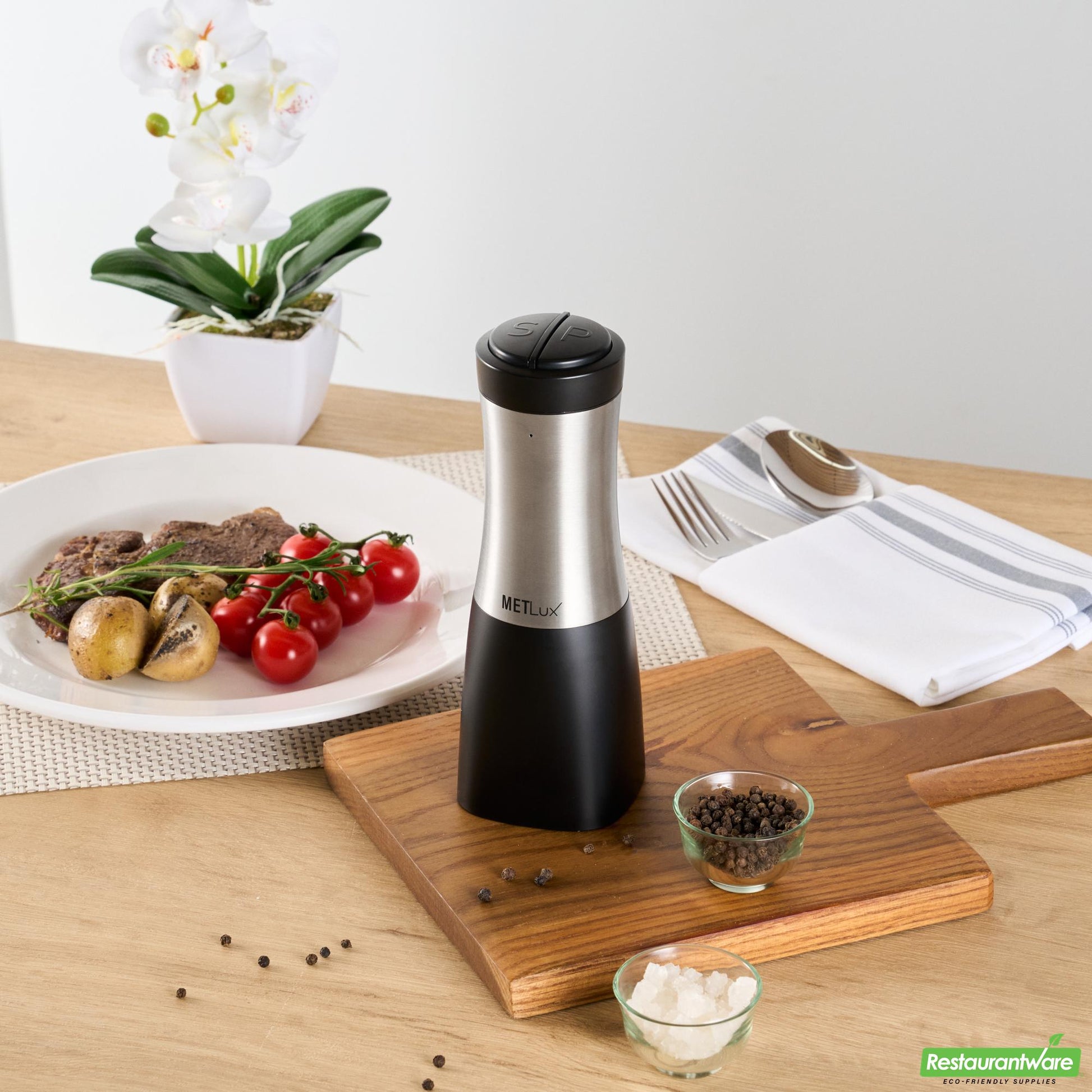 Wholesale Restaurantware Black 2-in-1 Electric Salt and Pepper Grinder - Battery-Operated - 2.8" X 2.8" X 7.9"- Bulk