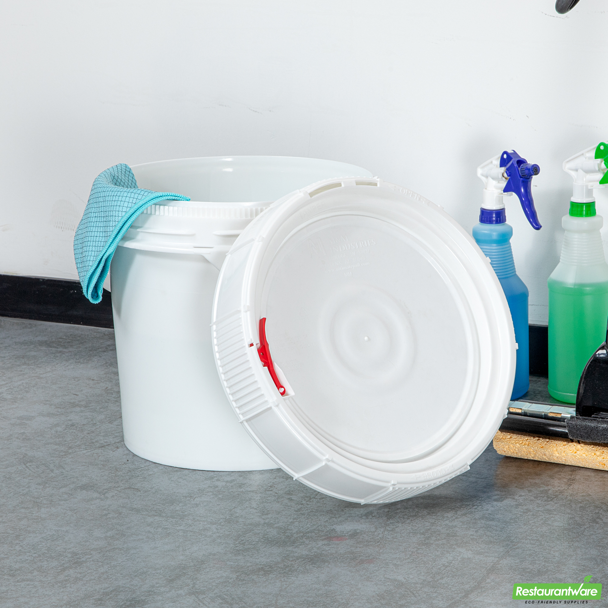 Wholesale Restaurantware Met Lux Round White Plastic Screw Top Lid - for 3.5 & 5 Gal Pail, Tamper-Evident, Un Rated - 11 1/4" X 11 1/4" X 2 1/2" - 1 Count Box- Bulk