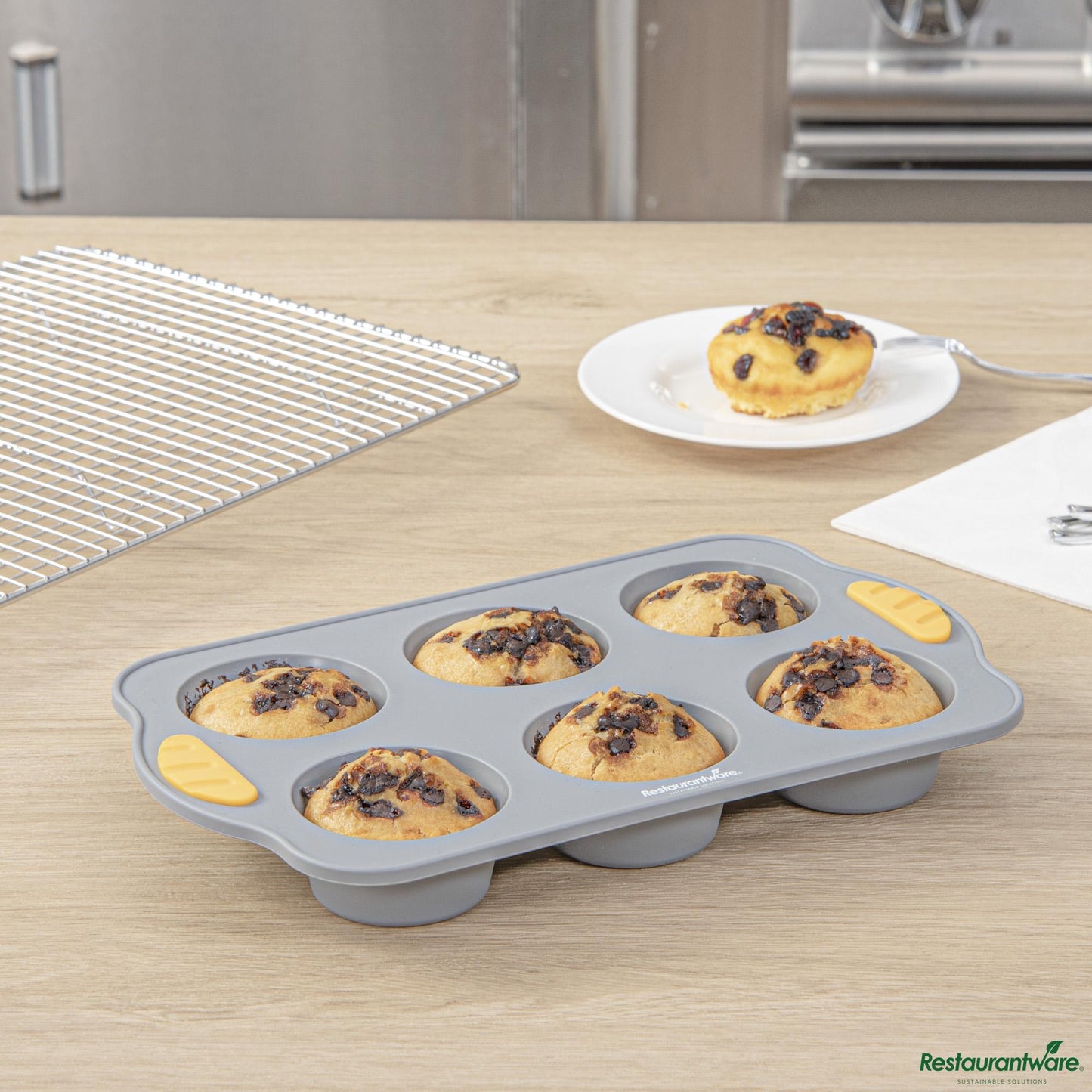 Wholesale Restaurantware Gray Silicone Muffin / Cupcake Pan - Non-Stick, with Handles - 11.4" X 7.1" X 1.4"- Bulk