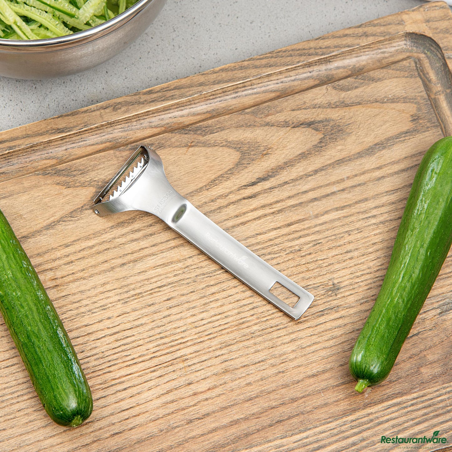 Wholesale Restaurantware Stainless Steel "Y" Vegetable Peeler - with Serrated Blade - 5.7"×2.2"×0.4"- Bulk