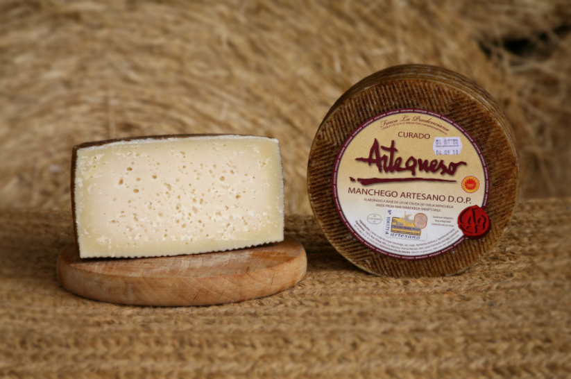 Wholesale Manchego Artequeso Curado Raw Milk- Bulk