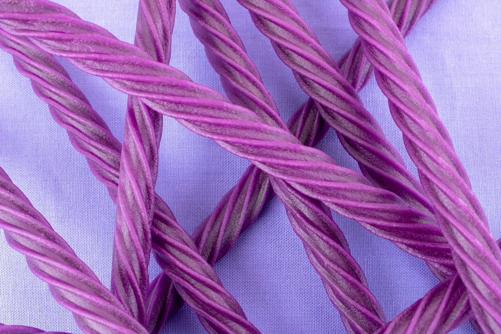 Wholesale Red Vines Chewy Grape Licorice Twists 5oz Tray- Bulk