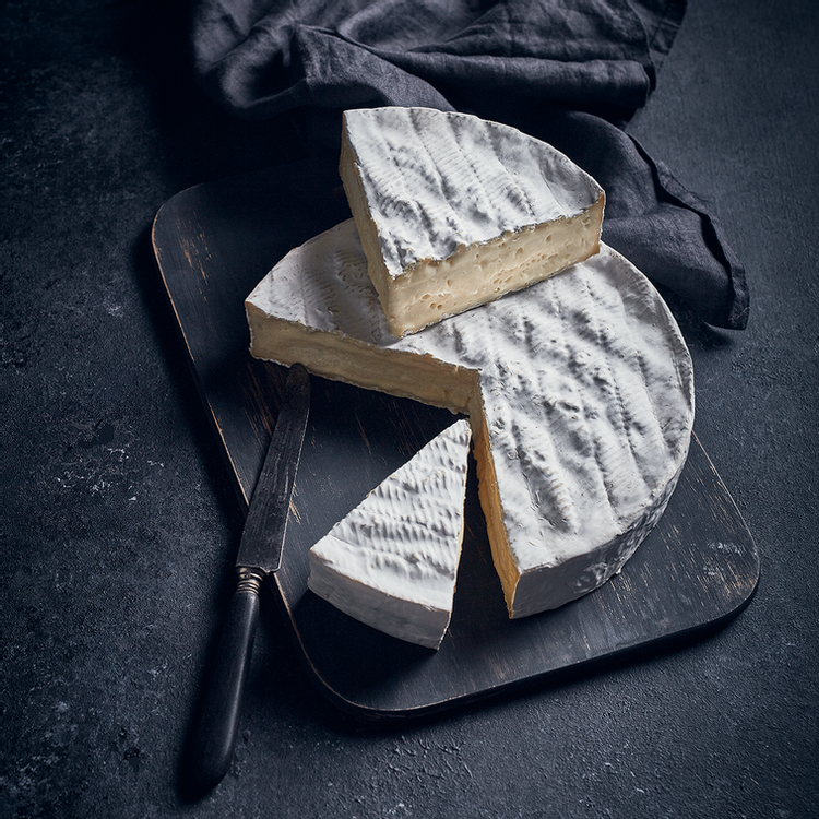 Wholesale Tremblaye Brie (Boat)- Bulk