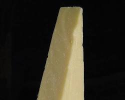 Wholesale Keen's Cheddar Quarter Wheel 13.5 LB- Bulk