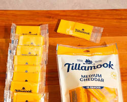 Wholesale Tillamook Medium Cheddar Portions 10 Oz- Bulk