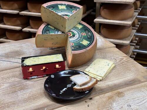 Wholesale Affineur Walo Ramp Cheese Switzerland 7 KG - Affineur Walo Artisan Cheese- Bulk