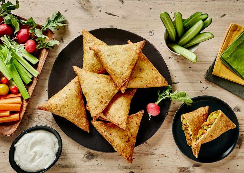 Wholesale Nana's Kitchen Vegetable Samosa (Turnover) 4.94 Oz- Bulk